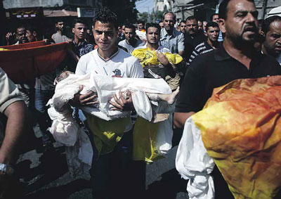 Enterrando os mortos em Gaza