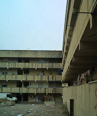 As condições degradantes em que são obrigados a viver os habitantes do bairro