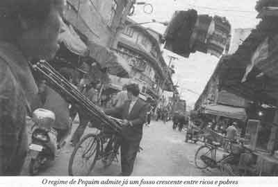 O regime de Pequim admite já um fosso crescente entre ricos e pobres