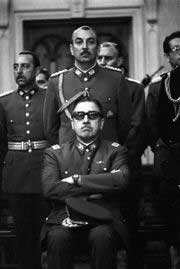 Pinochet e a Junta