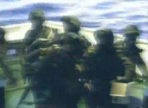 Tropas israelitas a bordo do “Mavi Marmara”