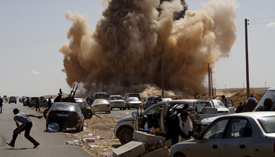 Ataque da aviação imperialista próximo de Ras Lanuf