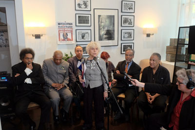 Conferência de imprensa da Coligação Libertem Mumia Abu-Jamal no Restaurante Madiba, Harlem, 7 de Maio de 2015