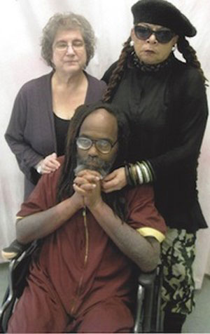 Mumia Abu-Jamal com Wadiya Jamal e Rachel Wolkenstein