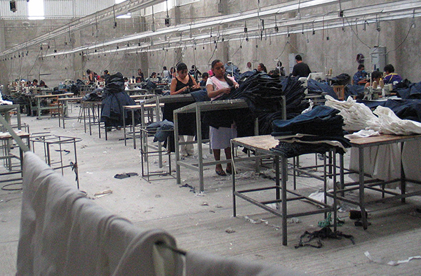 Fábrica de exploração extrema, propriedade do grupo TECMA em Ciudad Juárez, no México. (Foto: Wikipédia)