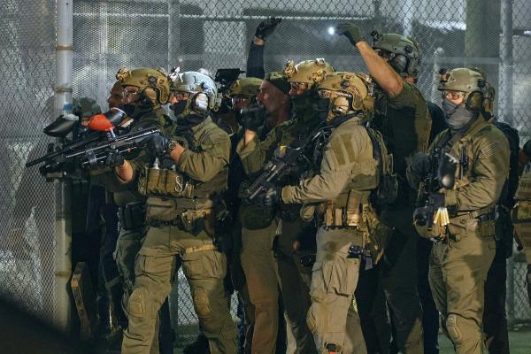 No centro de detenção de Delaney Hall