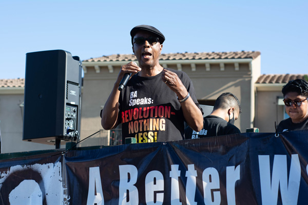 Joe Veale, seguidor de Bob Avakian e ex-membro do Partido Pantera Negra